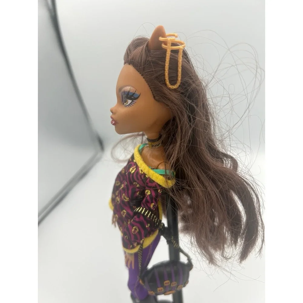 Monster High Schools Out Clawdeen Wolf fashion doll